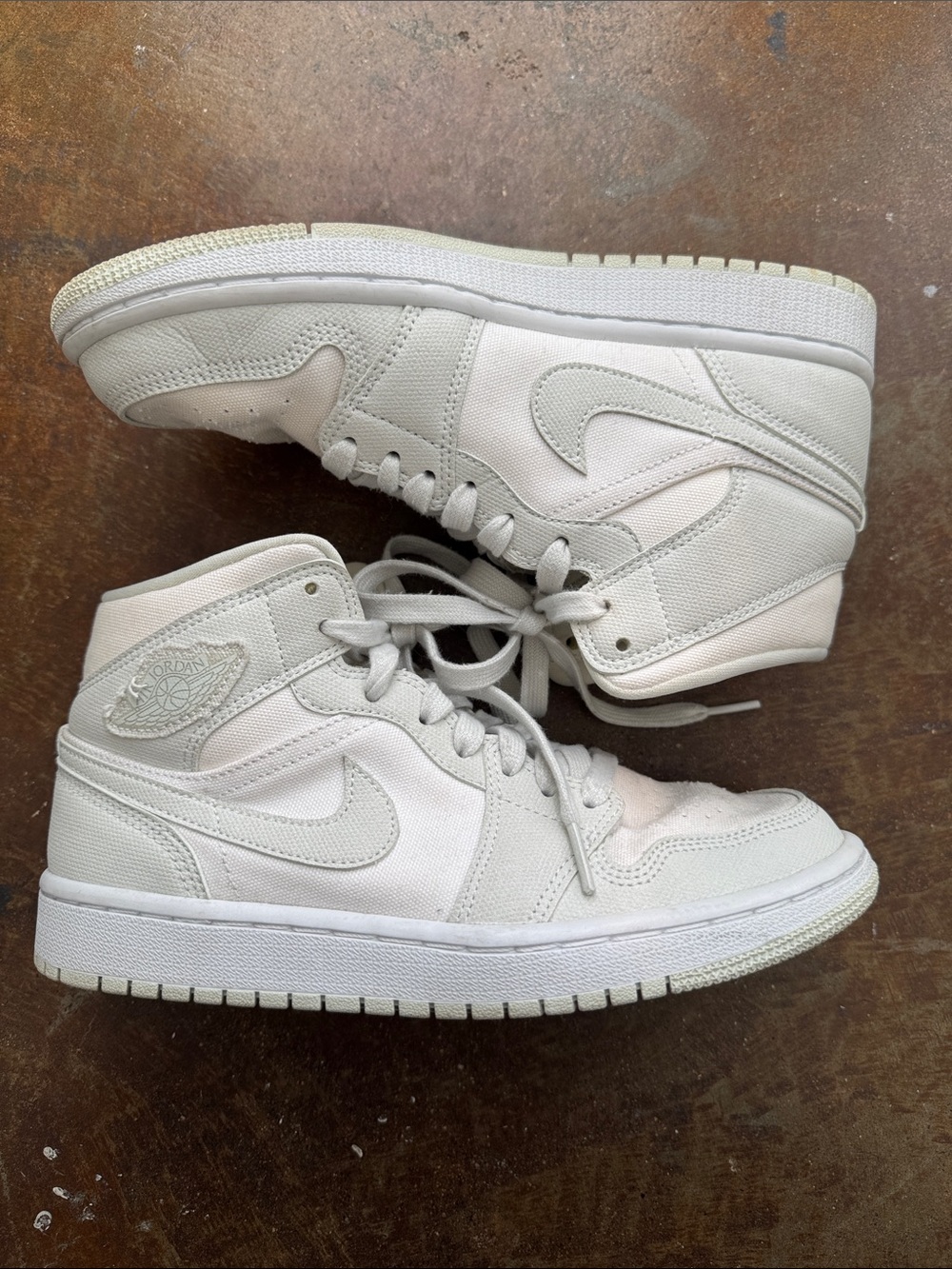 Spruce Aura Air Jordan 1’s in 7.5 // EU 38.5